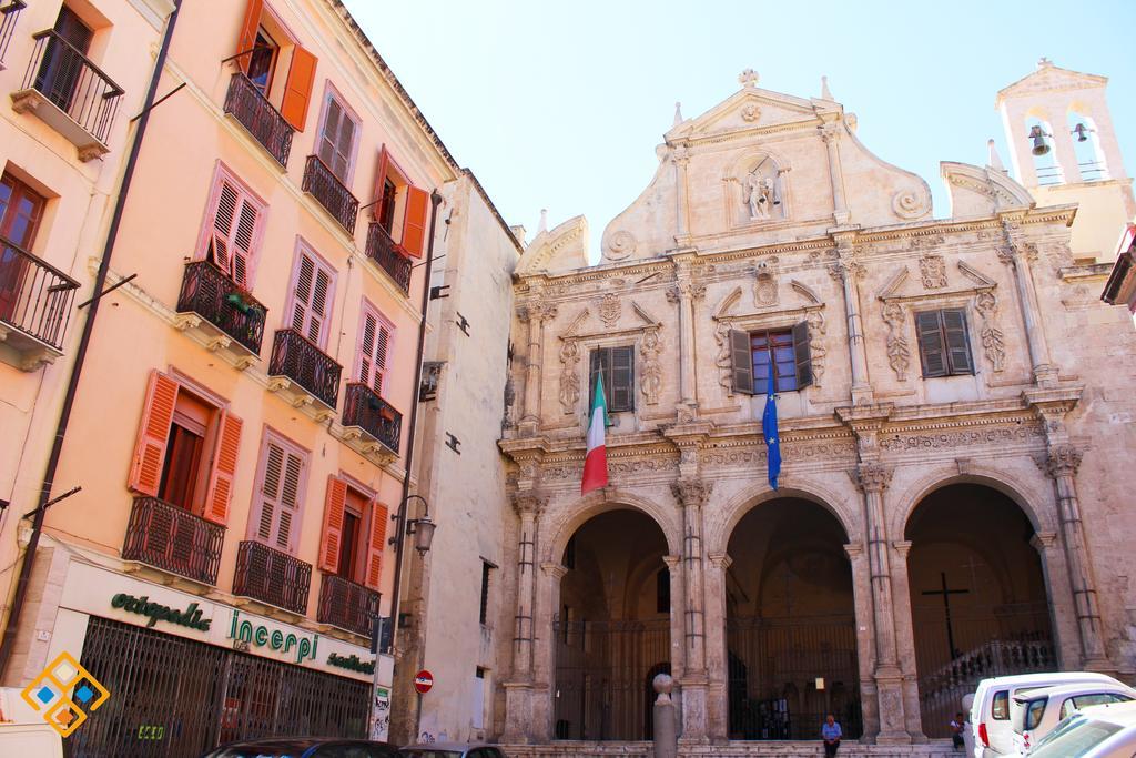 Torre Dello Sperone Apartment Cagliari Bagian luar foto